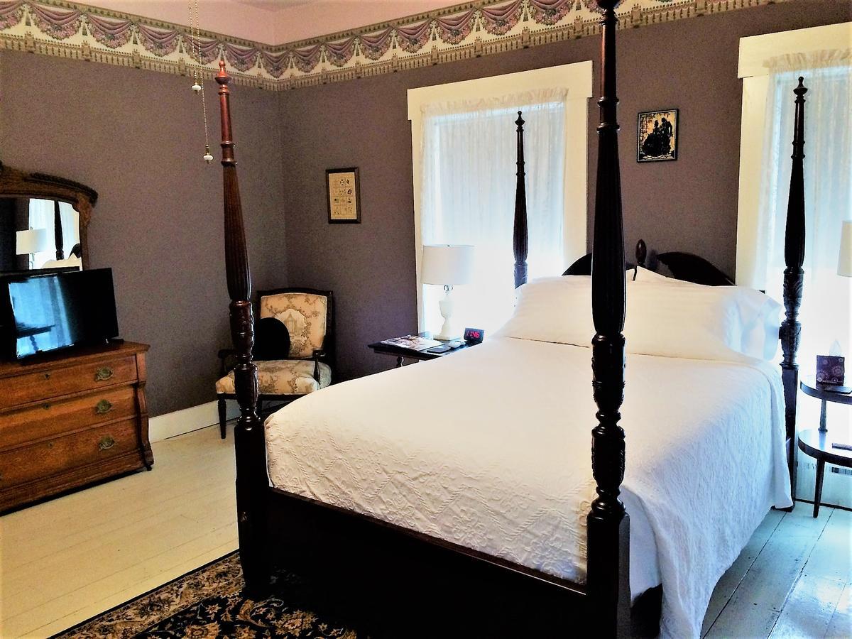 Old Caledonian Bed & Breakfast Exteriör bild